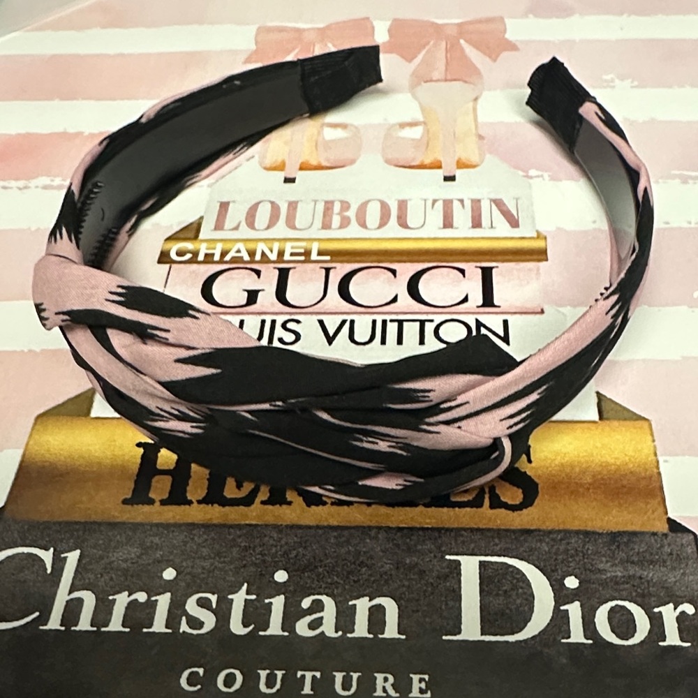 Elegant Pink and Black Headband. 🆕